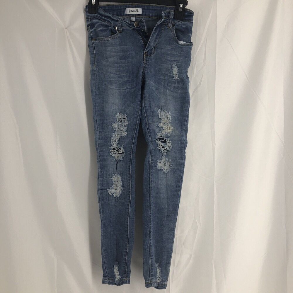 Between Us Women's Juniors Size 3 Blue Skinny Distressed Stretch Denim Jeans